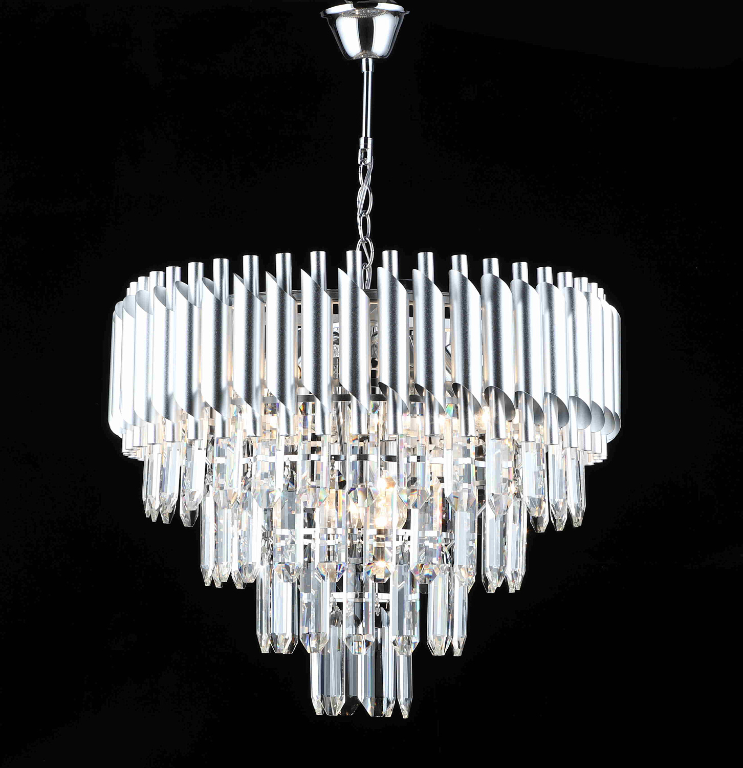 Хрустальные люстры снова в моде! Хрустальные люстры снова в моде!