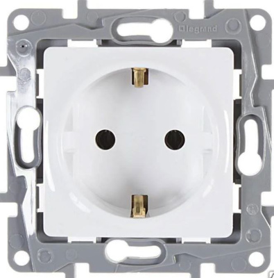 Розетка мех.1м с/з СУ Legrand ETIKA  бел