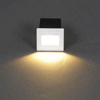 Светильник настенный для лестниц  S286605 LED1W WT 47*55*55