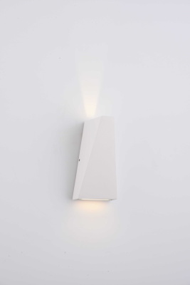 Светильник настенный F1204 WT LED2*3W 
